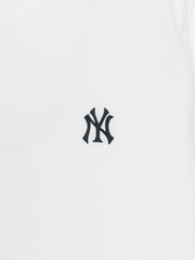 Áo Thun MLB Basic Comfortable Fit Short Sleeve T-Shirt New York Yankees White