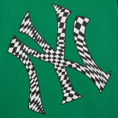 Áo Thun MLB Checkerboard Clipping Logo New York Yankees D.Green