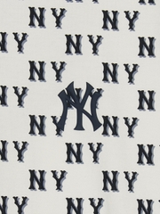 Áo Thun MLB Classic Mono Sporty Full-Panel Pattern Overfit Short-Sleeve T-Shirt New York Yankees Cream