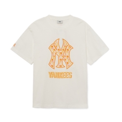 Áo Thun MLB Cube Clipping Monogram New York Yankees Cream