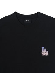 Áo Thun MLB Oversized Short-Sleeve T-Shirt Featuring Bernie's Back Graphic LA Dodgers Black