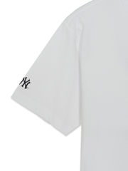Áo Thun MLB Oversized Short-Sleeve T-Shirt Featuring Bernie's Back Graphic New York Yankees White