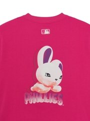 Áo Thun MLB Oversized Short-Sleeve T-Shirt Featuring Bernie's Back Graphic Philadelphia Phillies Pink