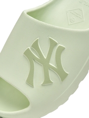 Dép MLB Skipper Slide New York Yankees Yellow