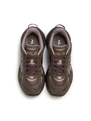 Giày MLB Curve Runner Enamel New York Yankees Brown [Karina PICK]