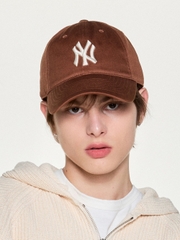 Mũ Lưỡi Trai MLB Ace Unstructured Ball Cap New York Yankees Brown [Karina PICK]
