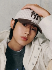 Mũ Lưỡi Trai MLB Signature Stripe Unstructured Ball Cap New York Yankees Brown [Karina PICK]