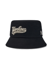 Nón Bucket MLB Varsity Buckle Cursive Bucket Hat New York Yankees Black