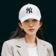 Nón MLB New Fit Structure Ball Cap New York Yankees White