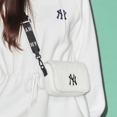 Túi MLB Basic Small Logo Fleece Crossbody New York Yankees Cream