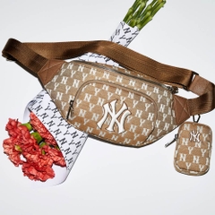 Túi MLB Monogram Jacquard Hip Sack New York Yankees Beige