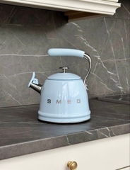 ẤM ĐUN NƯỚC SMEG 2.3L
