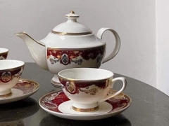 Bộ trà hoàng gia đỏ Imperial thiết kế đậm nét châu Âu
