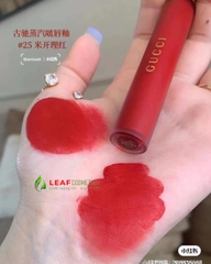 Son Kem Gucci Rouge À Lèvres Liquide Mat 25 Goldie Red - Màu Đỏ Thuần