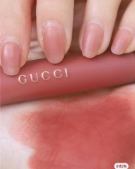 Son Gucci 208 They Met In Argentina - Rouge Liquid Matte