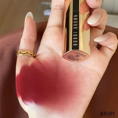 Son Thỏi Bobbi Brown Luxe Lipstick 3.5G - Ruby 808