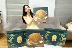 Cùng Hoa hậu Huỳnh Thị Thanh Thủy chuẩn bị cho một mùa trung thu thật bình an và nhiều sức khỏe với Yến Triều Quế Thượng Đỉnh