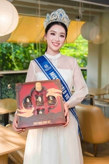 BẠCH NGỌC CHÂN YẾN - Hộp 6 Yến Hũ Thượng Phẩm