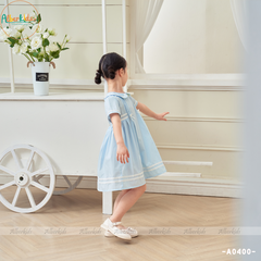 Váy bé gái Xanh phối dây trắng A0400