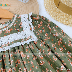 Váy bé gái dài tay Xanh hoa nhí cào bông phối ren cổ vuông A0281