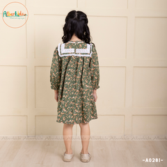 Váy bé gái dài tay Xanh hoa nhí cào bông phối ren cổ vuông A0281