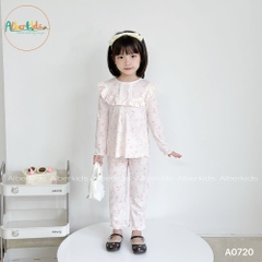 Bộ đồ bé gái dài tay in hoa phối ren A0720