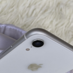 iPhone Xr 64GB, pin zin 82 , Zin ốc áp, mã số 630E, Chính Hãng Quốc Tế ( Used )