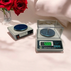 Cân điện tử 2 số lẻ ZH 1KG/0.01G - Kèm lồng kính
