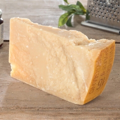 Phô mai cứng Ý - Italian Hard Cheese (Parmesan Cheese) 1KG