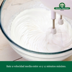 Kem Whip Topping UHT Monna Lisa Deluxe Martini 1L