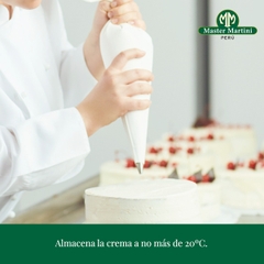 Kem Whip Topping UHT Monna Lisa Deluxe Martini 1L