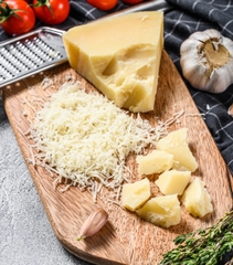 Phô mai cứng Ý - Italian Hard Cheese (Parmesan Cheese) 1KG