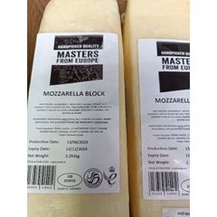 Phô Mai Mozzarella Masters From Europe UK (khối khoảng 2.5kg)