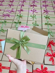 [Hộp Giấy] Sét Quà Tặng Sữa Tắm Cánh Hoa Hồng Damask Weilaiya