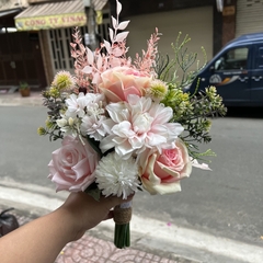 Hoa cầm tay cô dâu rẻ mà đẹp Giangpkc
