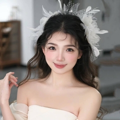 Cài tóc cô dâu hoa to lưới mẫu mới tháng 7 2024