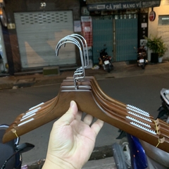 [HCM]Móc gỗ loại 1 chuyên dùng của các tiệm váy cưới treo áo cưới  móc treo đầm dạ hội móc vuông chịu lực GiangPKC