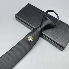 Cà vạt nam thắt sẵn 6cm màu đen hoạ tiết gắn tag cài thời trang 2024  giangpkc-phu-kien-thoi-trang