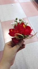 Hoa cài áo chú rể