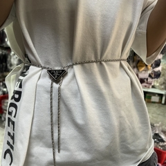 Phụ Kiện Thời Trang, Đeo Cổ, Bo Eo, Vòng Cổ Choker Dài Mặt Tam Giác ngược khắc chữ thời trang  giangpkc-phu-kien-thoi-trang