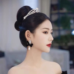 Vương miện cô dâu dáng thấp kèm bông tai nơ đen Giangpkc SP2223454 giangpkc-phu-kien-thoi-trang