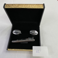 Măng set kèm kẹp Cavat có hộp đựng