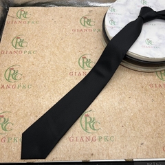 Cà vạt nam màu đen trơn gân đơn giản mẫu tự thắt 8cm sang trọng mới 2023 Giangpkc