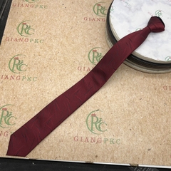 Cà vạt nam mẫu thắt sẵn dây kéo 6cm màu đỏ đô kẻ xước mới nhất 2023 Giangpkc