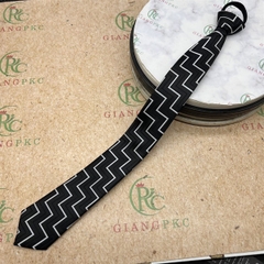 Cà vạt nam mẫu thắt sẵn dây kéo 6cm màu đen họa tiết hình khối mẫu mới nhất 2023 Giangpkc