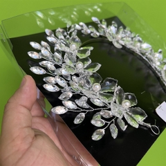 Bộ đôi cài tóc hoa trắng trong suốt cài hai bên sang trọng mẫu mới t10