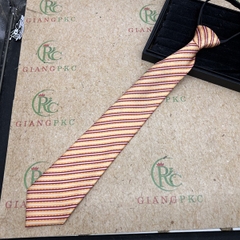 Cà vạt bản 8cm thắt sẵn dây kéo vải bóng đẹp dày 3 lớp màu vàng kẻ đỏ