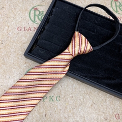 Cà vạt bản 8cm thắt sẵn dây kéo vải bóng đẹp dày 3 lớp màu vàng kẻ đỏ