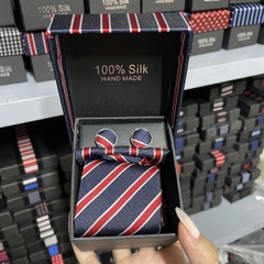 Cà vạt nam màu xanh đen kẻ đỏ kèm hộp bản nhỏ 6cm dành cho nam thanh niên set đầy đủ mẫu t11-2023 Giangpkc 011-36