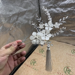 Trâm cài tóc cô dâu hoa đào trắng đuôi phượng đá mẫu mới t11/2023
